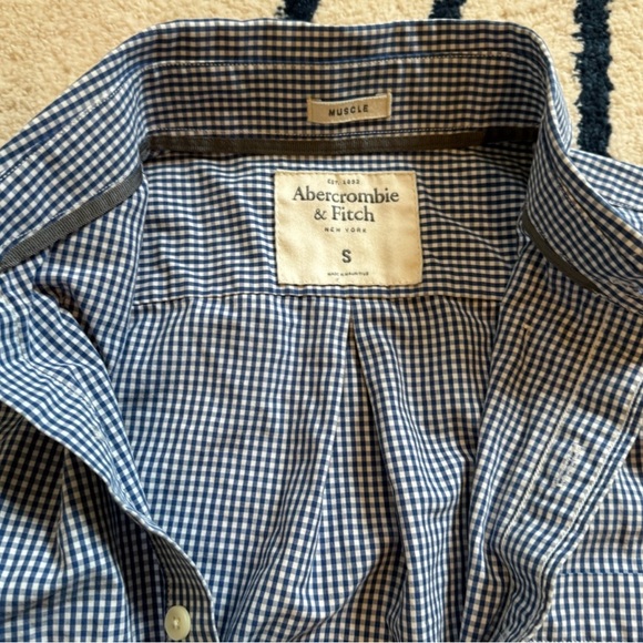 Abercrombie & Fitch Navy & White Muscle Fit Button Down - Picture 3 of 3